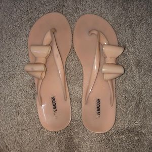 steve madden jelly bow flip flops